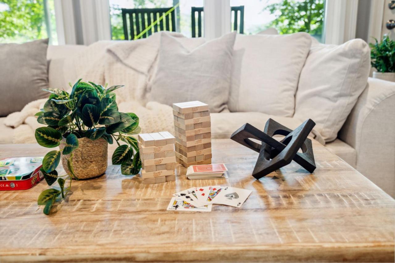Lanier Landing - Private Dock Hot Tub Game Room ゲインズビル エクステリア 写真